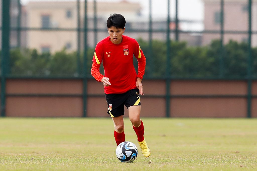 欧联-布莱顿1-0十人雅典AEK 佩德罗造点+点射制胜北京时间12月1日01:45，欧联小组赛第五轮布莱顿挑战雅典AEK的比赛，上半场弗格森低射造险，聚贝尔中柱，下半场若昂佩德罗造点+点射破门，加齐诺维奇直红，最终布莱顿客场1-0十人雅典AEK。